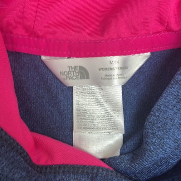 North Face Women’s M sweatshirt. - Picture 2 of 3